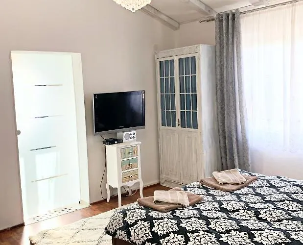海伦娜旅馆 3*